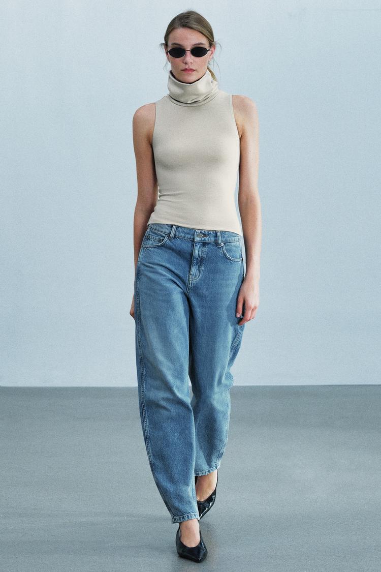 HIGH NECK TOP