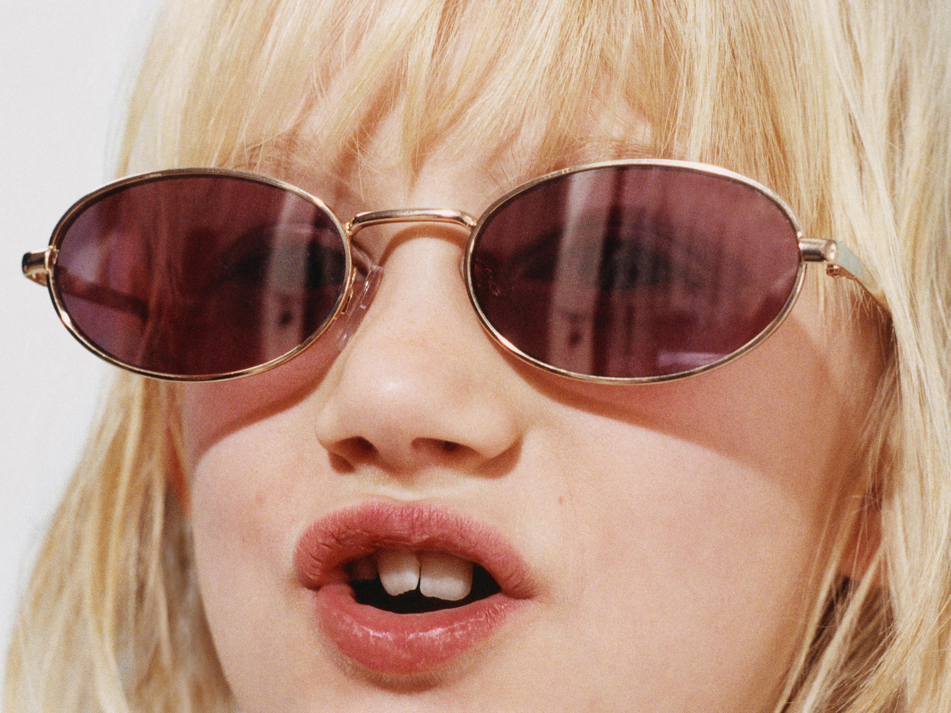 METAL SUNGLASSES — Golden