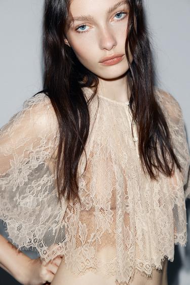 TOP CAPA ENCAJE - Crema de Zara