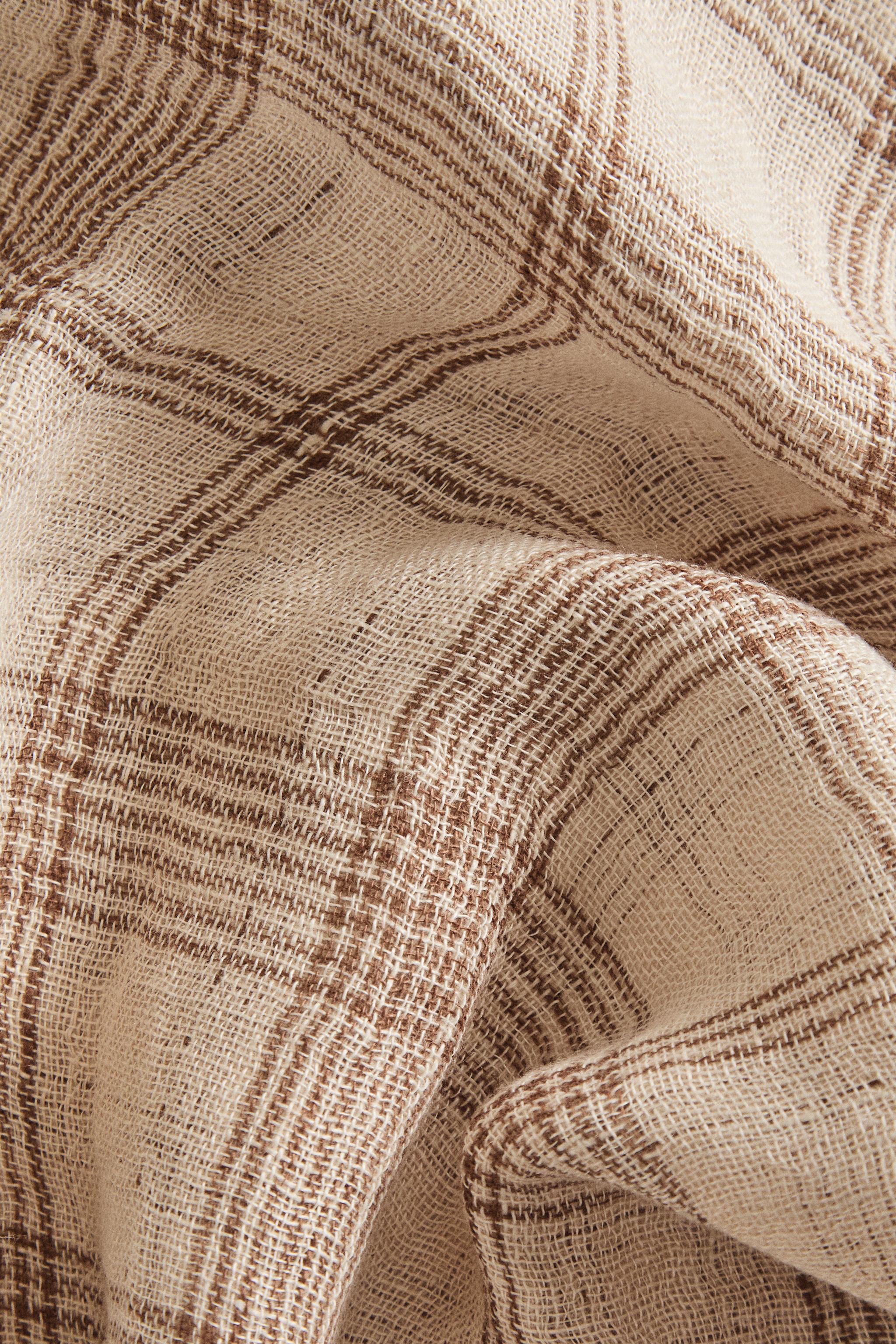 LINEN BLANKET