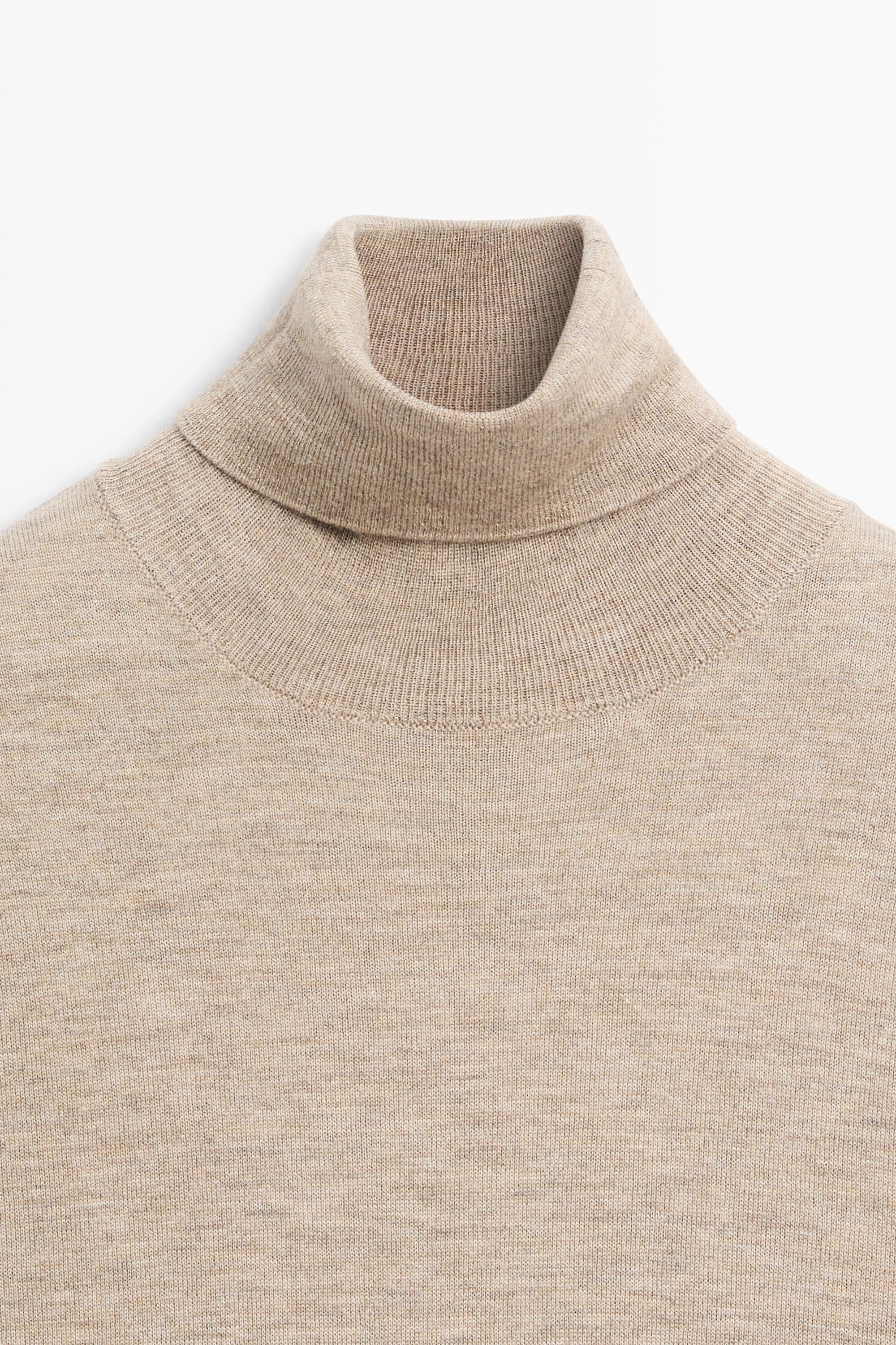 Pull en maille à col roulé