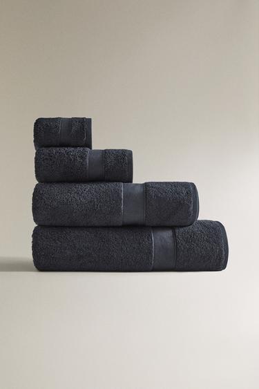 PREMIUM COTTON BATH TOWEL (600 GXM²) - Black by Zara