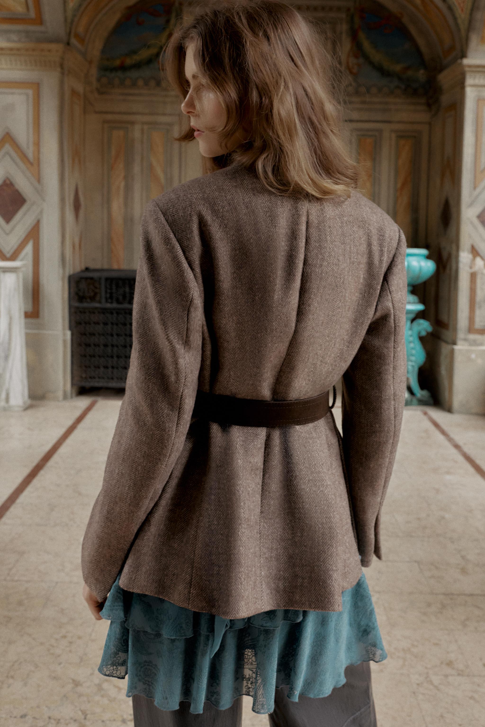 VESTE À CHEVRONS AVEC CEINTURE