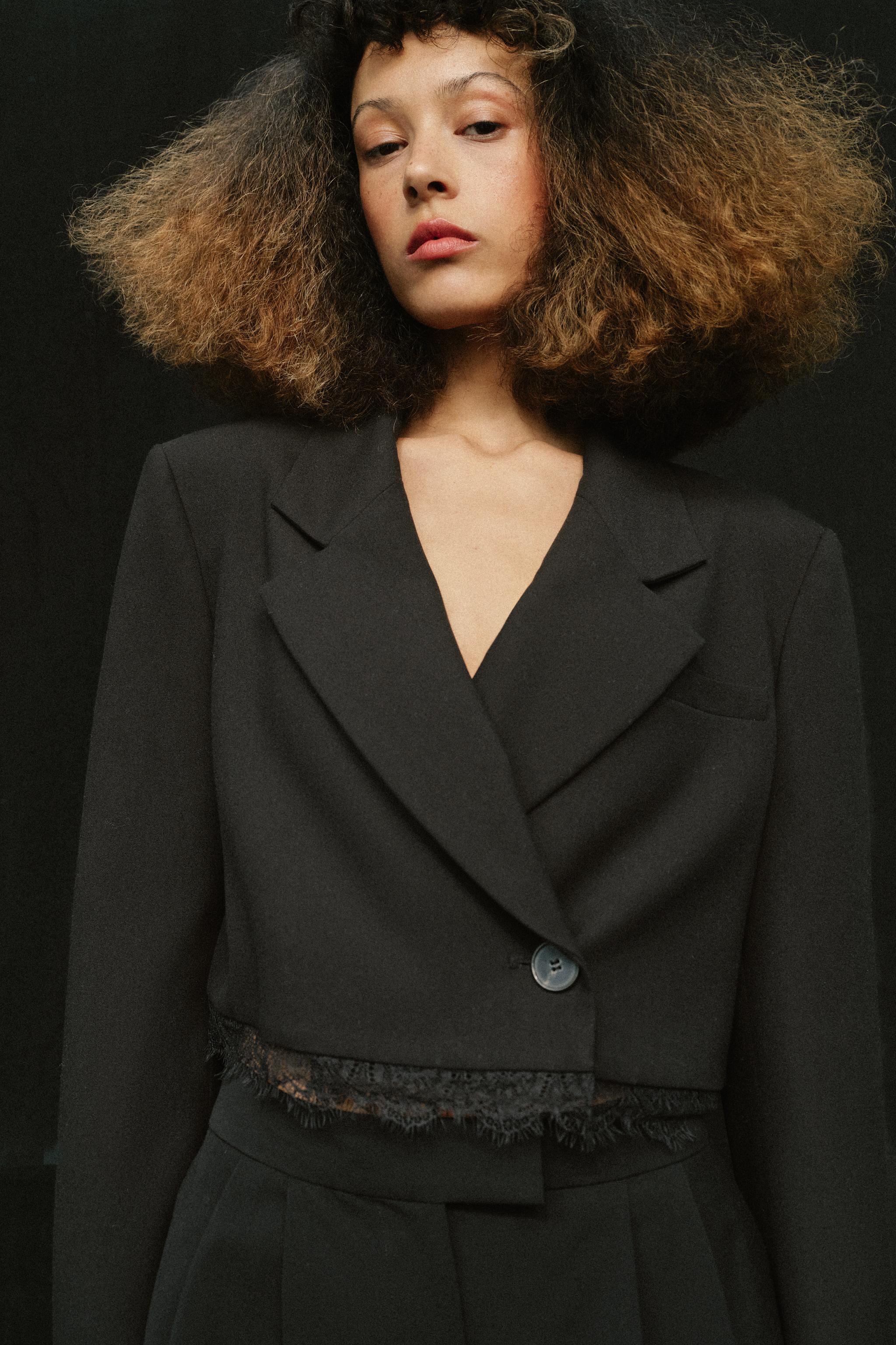 레이스 크롭 블레이저