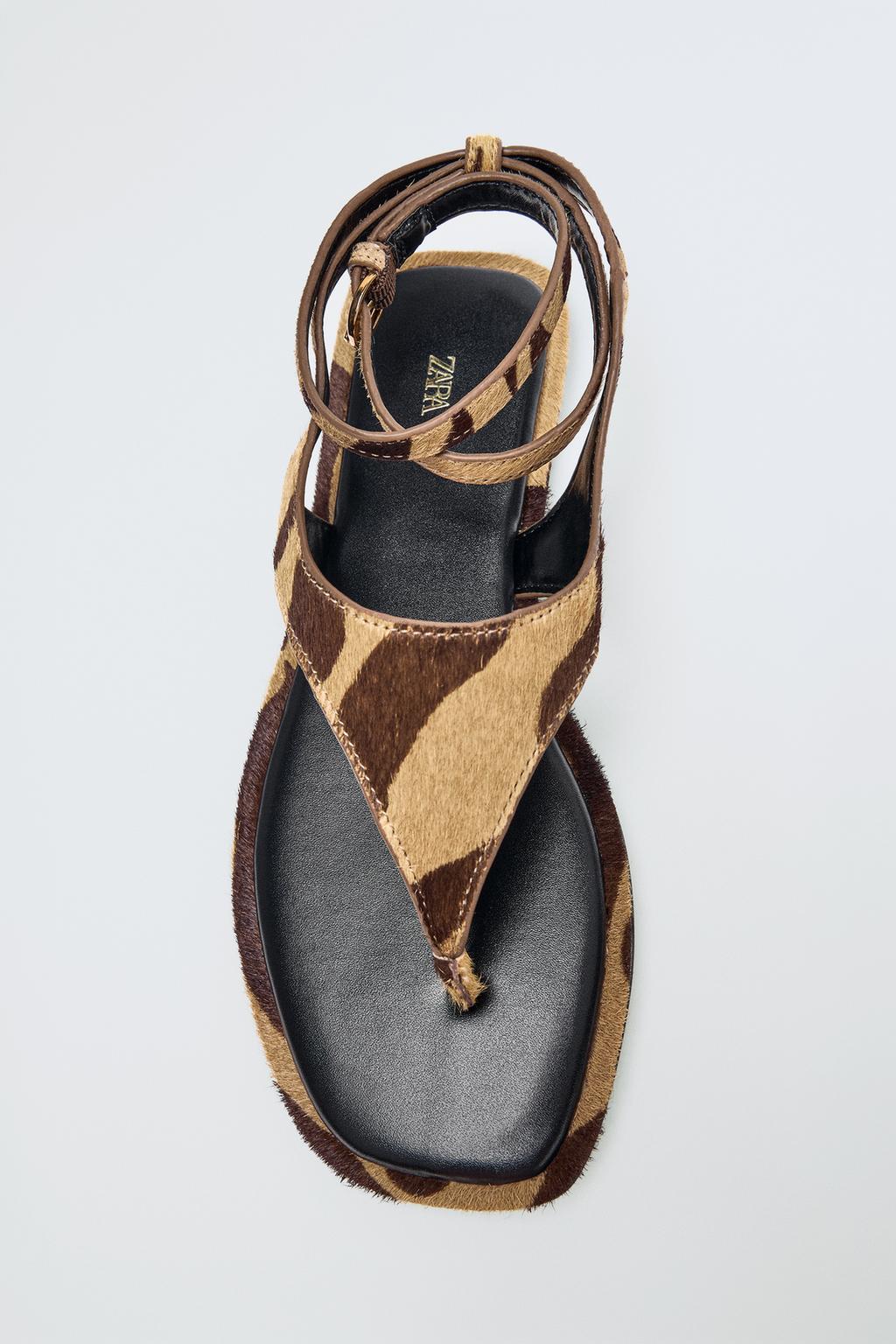 TEXTURED LEATHER SANDAL
