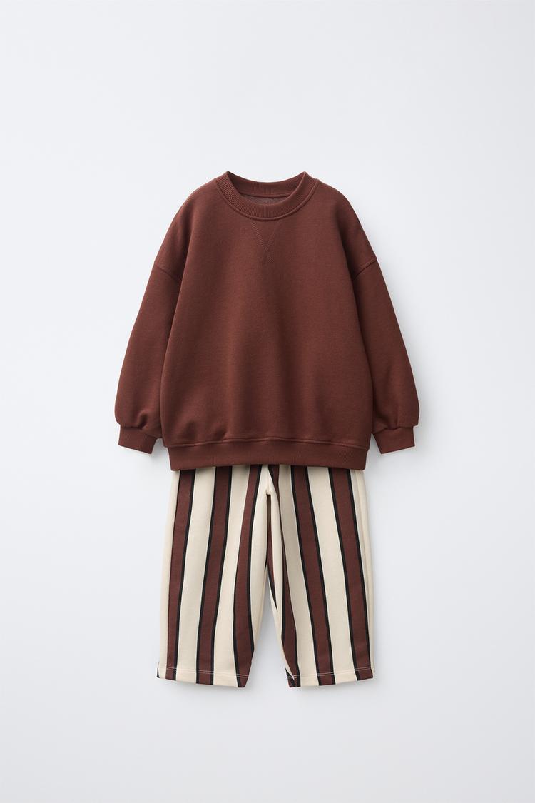 CONJUNTO DE JOGGER A RAYAS 2