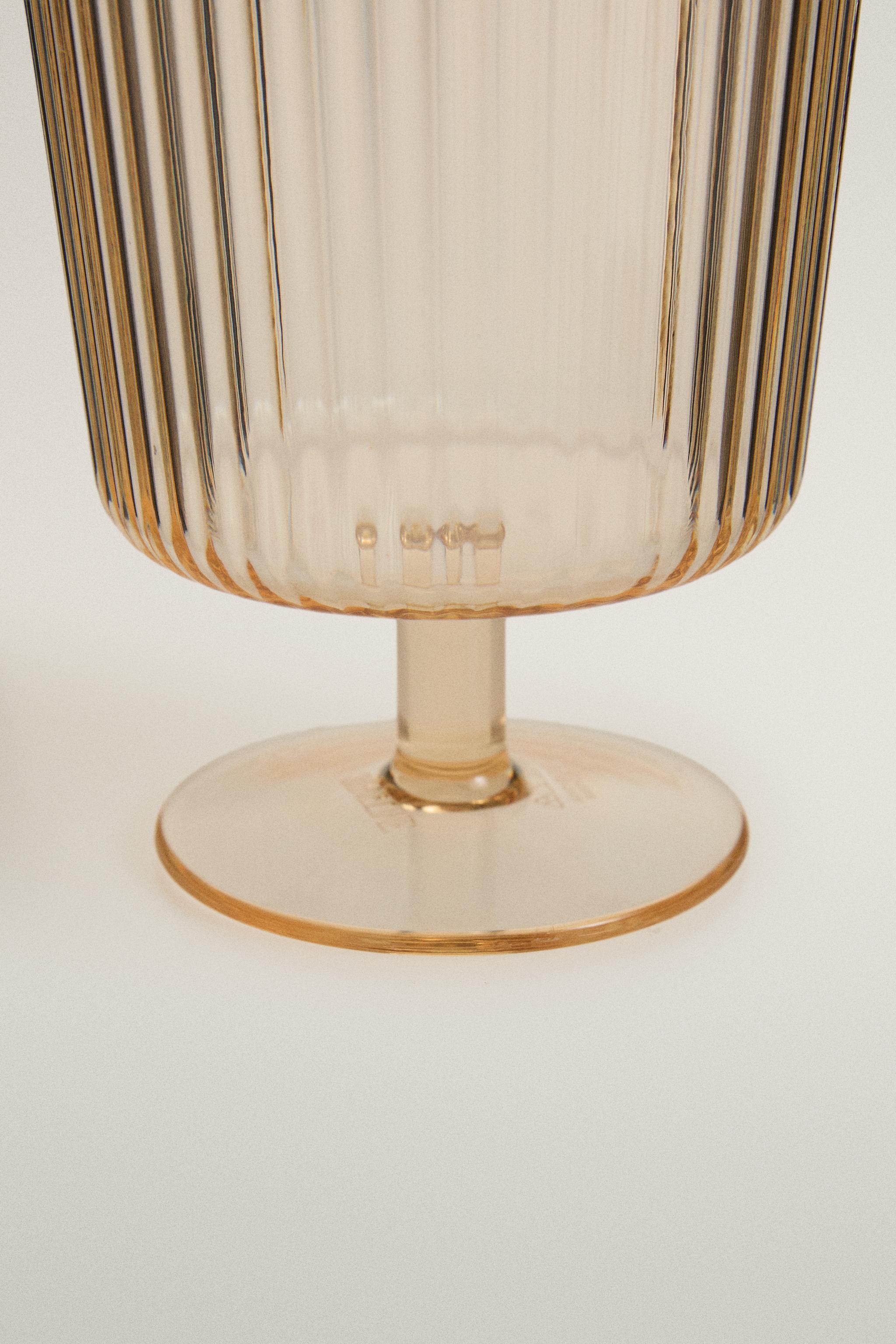 STRIPED ACRYLIC GLASS
