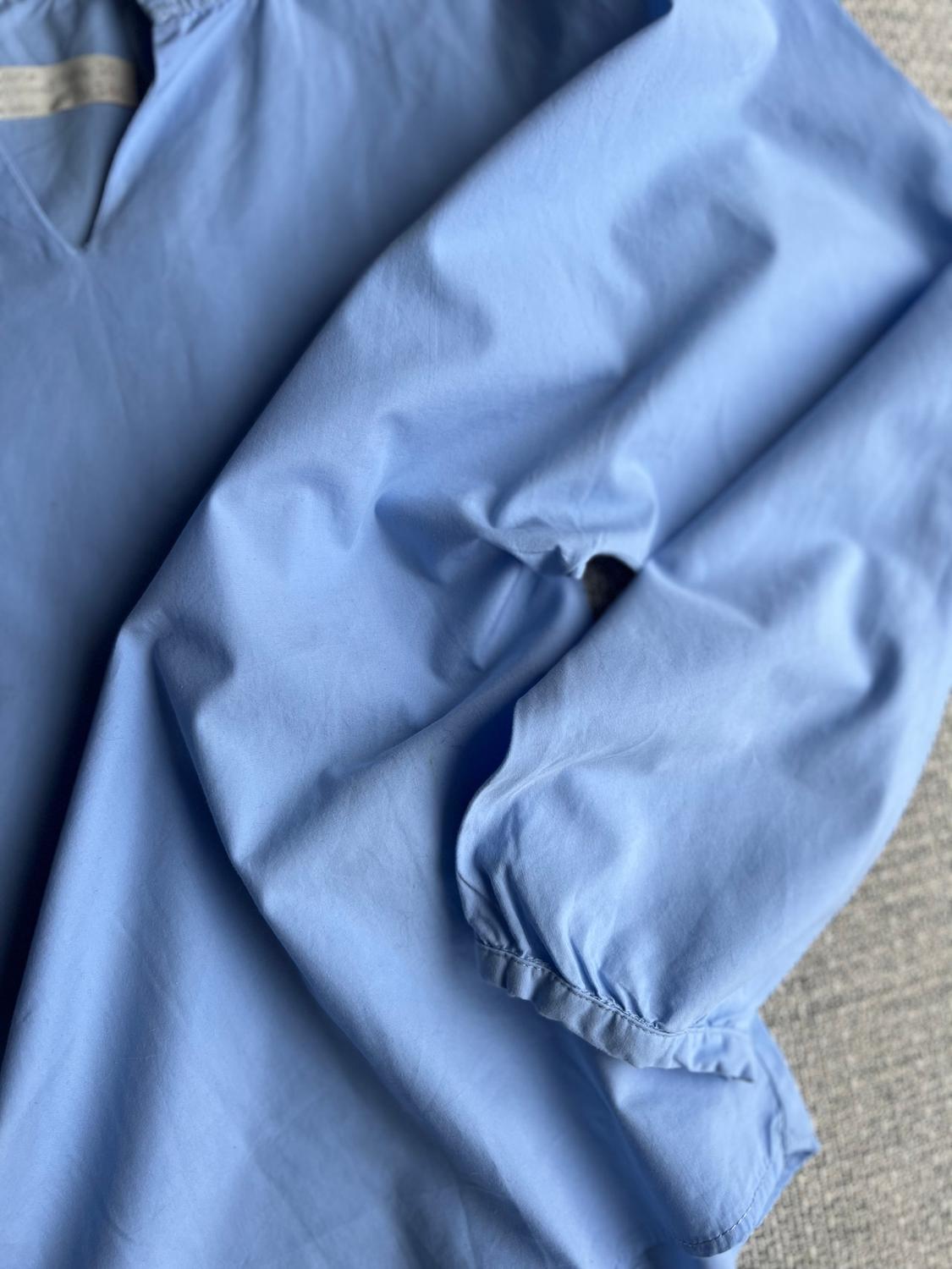 GIRLS BLUE POPLIN BLOUSE, SIZE 10 YEARS - Image 4