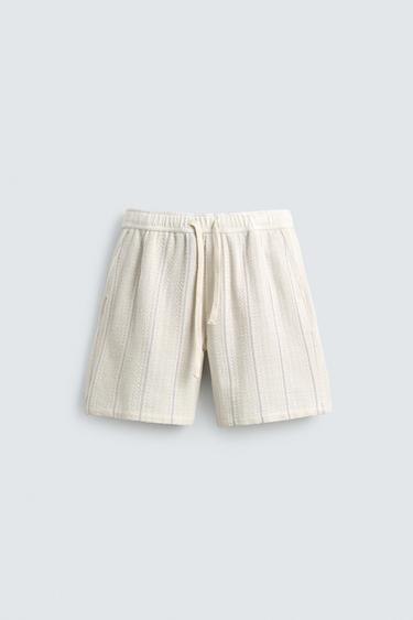 TEXTURED REGULAR FIT BERMUDA SHORTS - Ecru by Zara