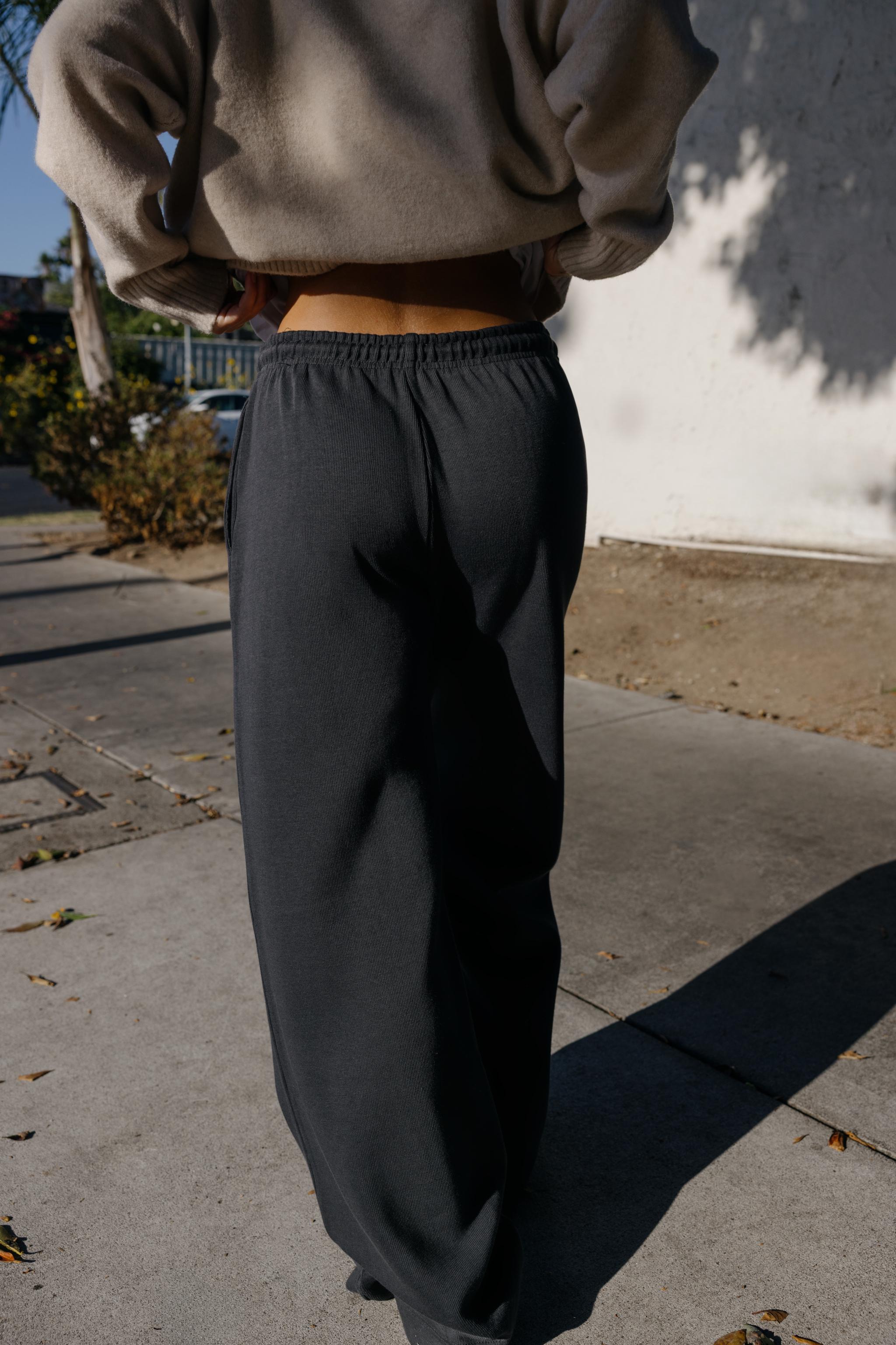 SOFT STRAIGHT LEG PANTS