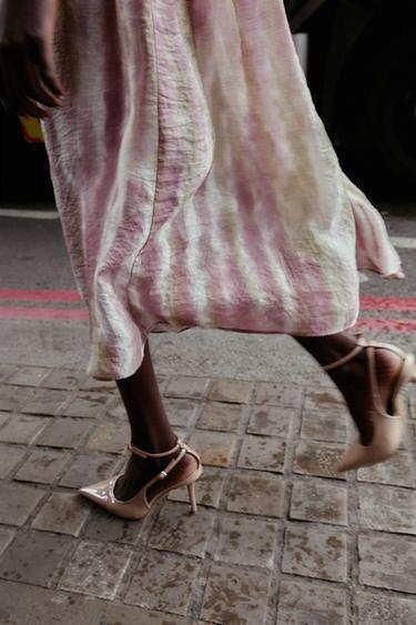 ОБУВКИ С ОТВОРЕНА ПЕТА, ТОК И ЛАЧЕН ЕФЕКТ - Бежово от Zara