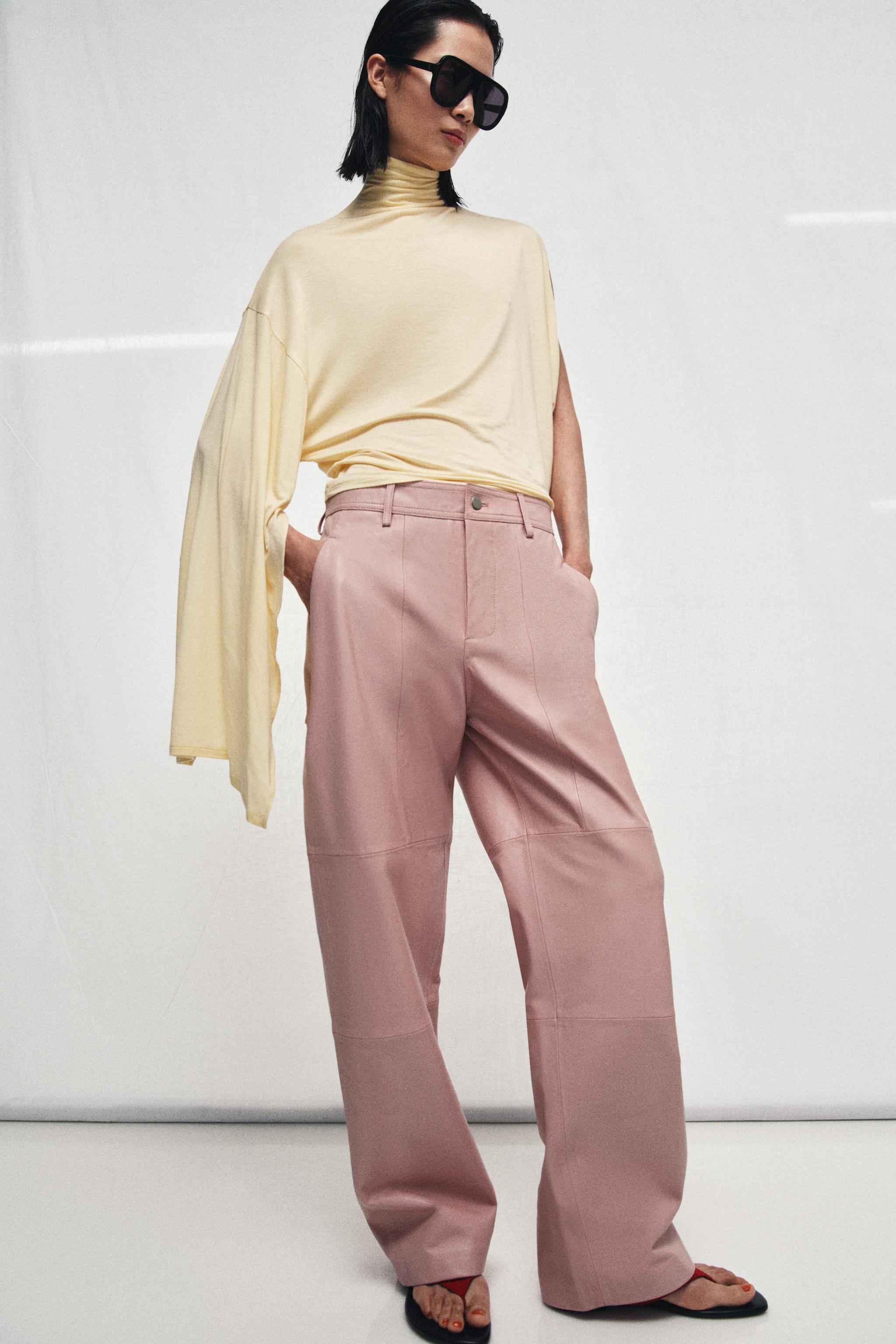 ASYMMETRIC FLOWING TOP