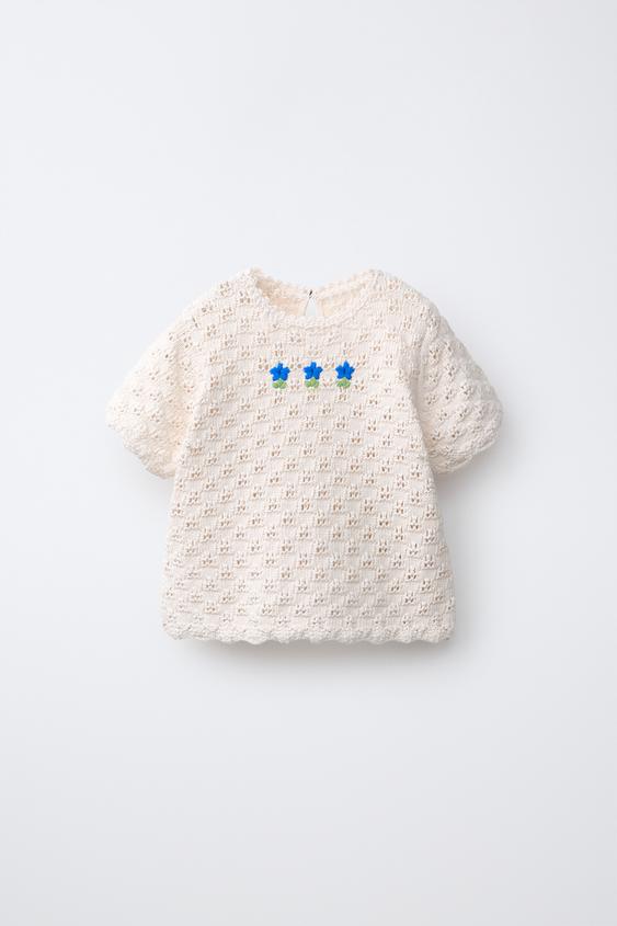HÆKLET T-SHIRT MED BRODERI - råhvid fra Zara - Billede 0