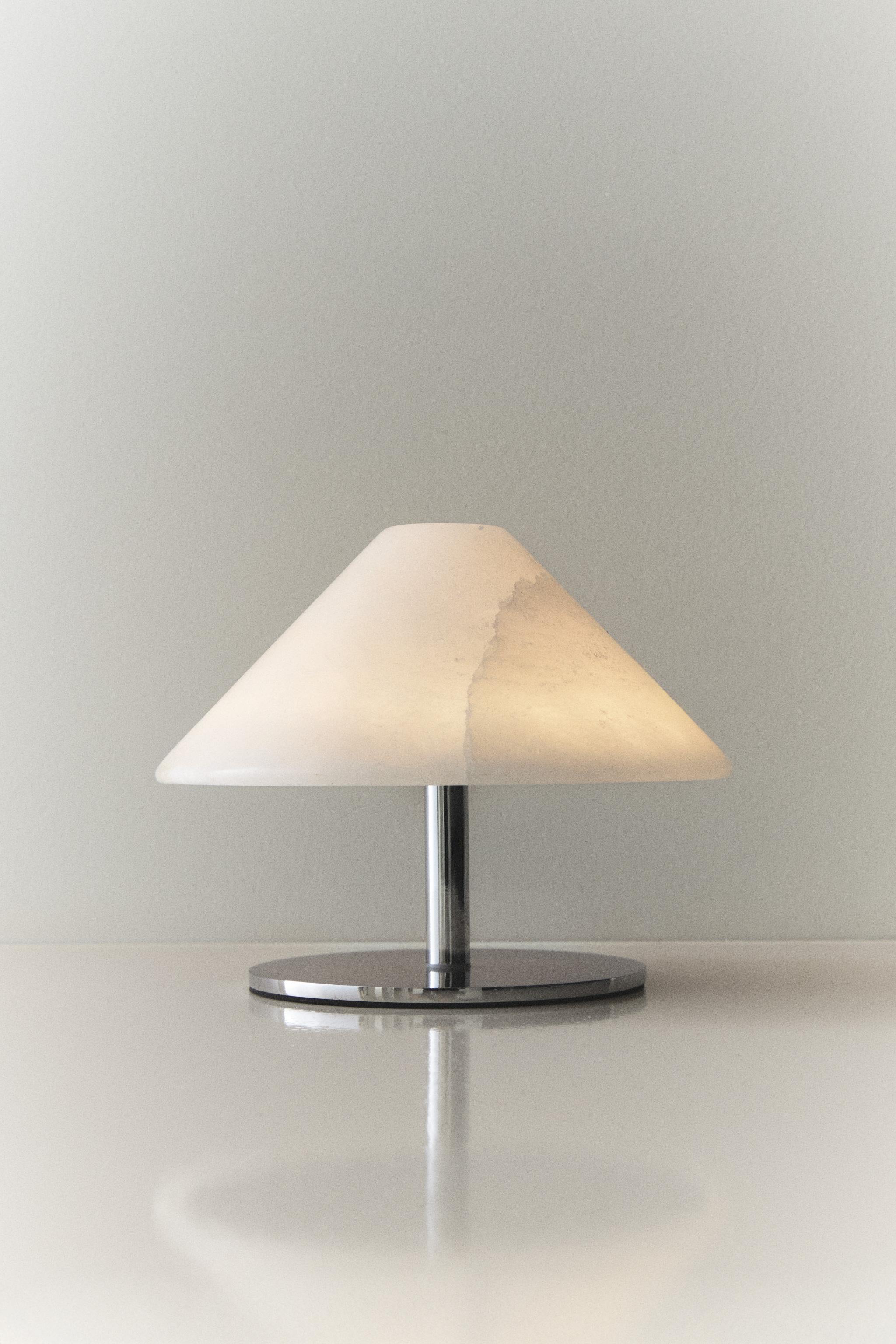 CORDLESS ALABASTER TABLE LAMP