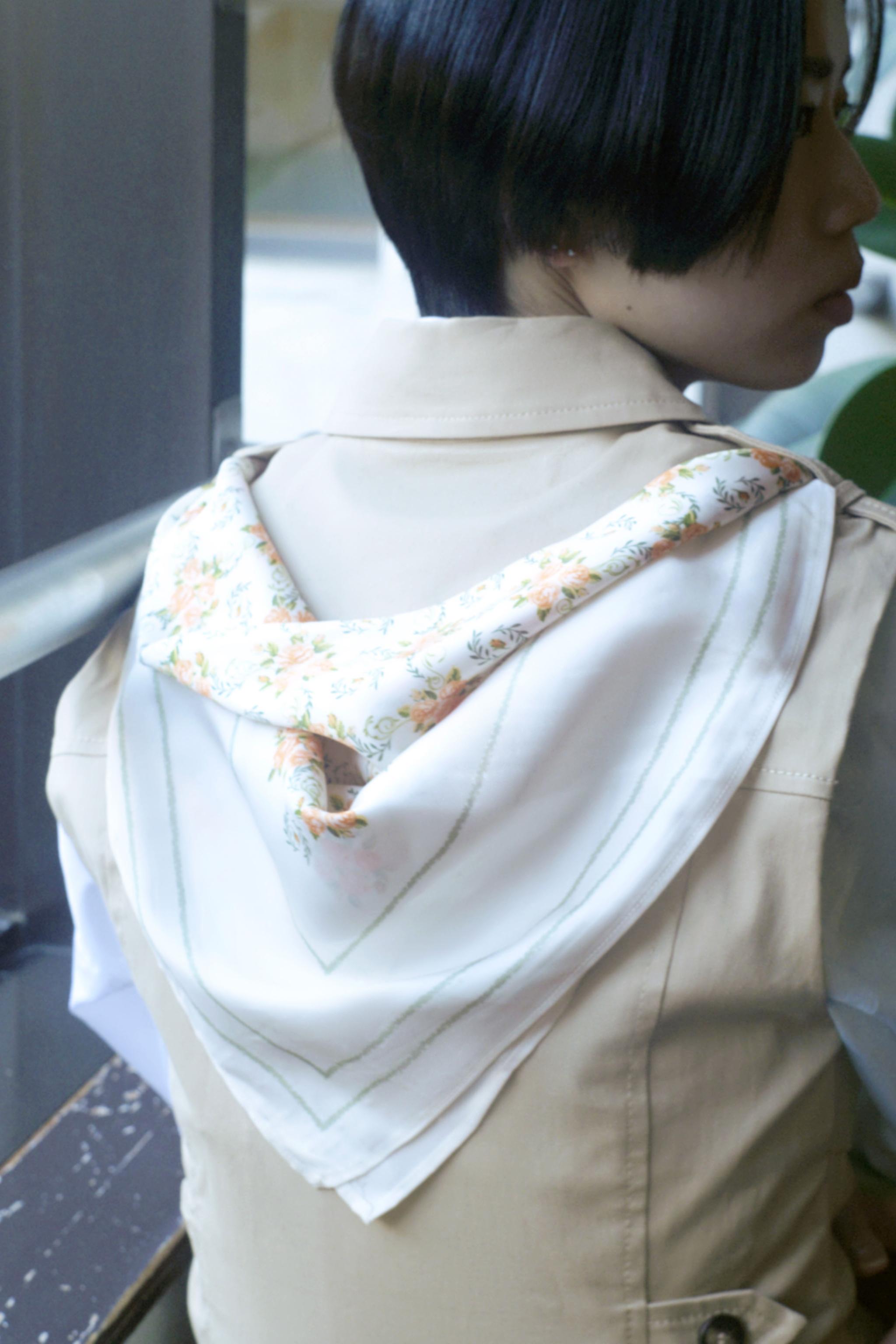 スカーフ付きショート丈ワンピース - ダークベージュ | ZARA