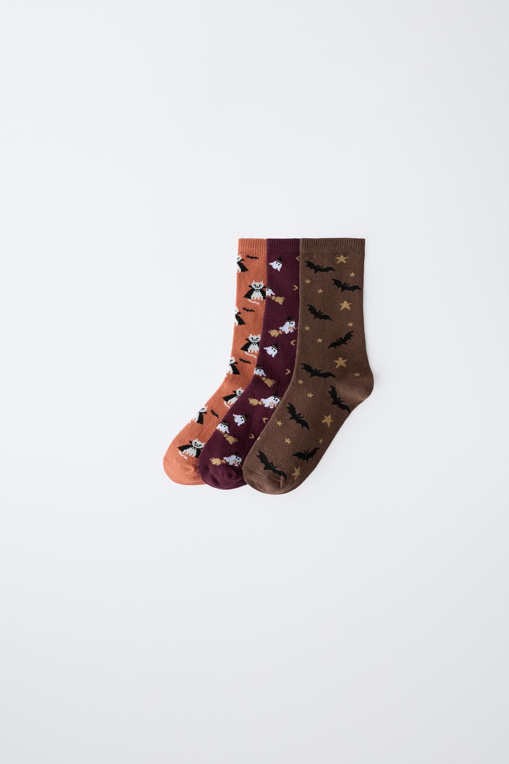 3-PACK OF BATWING SLEEVE AND VAMPIRE SOCKS