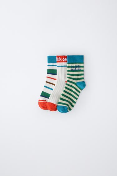 PACK TRES CALCETINES LARGOS RAYAS ISABELLE VANDEPLASSCHE © - Multicolor de Zara - Imagen 0