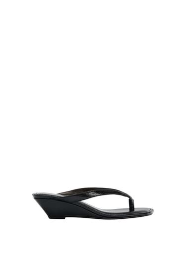 LEATHER WEDGE SANDALS