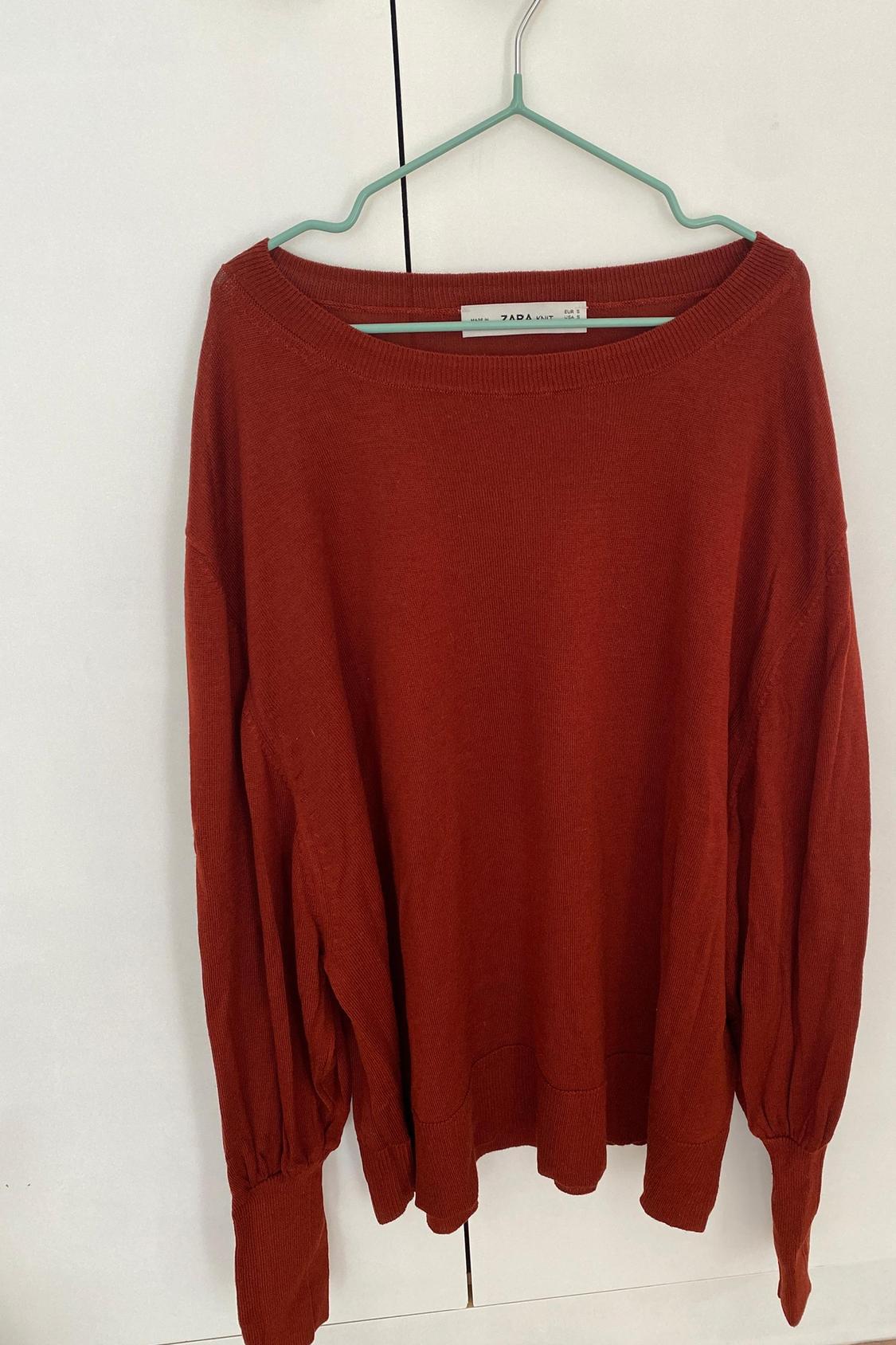 SWEATER WITH PUFF SLEEVES