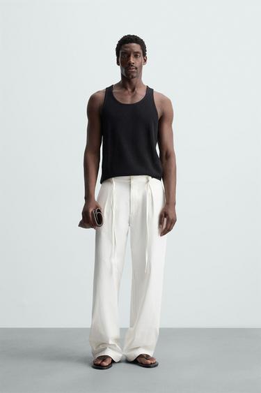 CAMISETA TANK PUNTO - Negro de Zara - Imagen 0