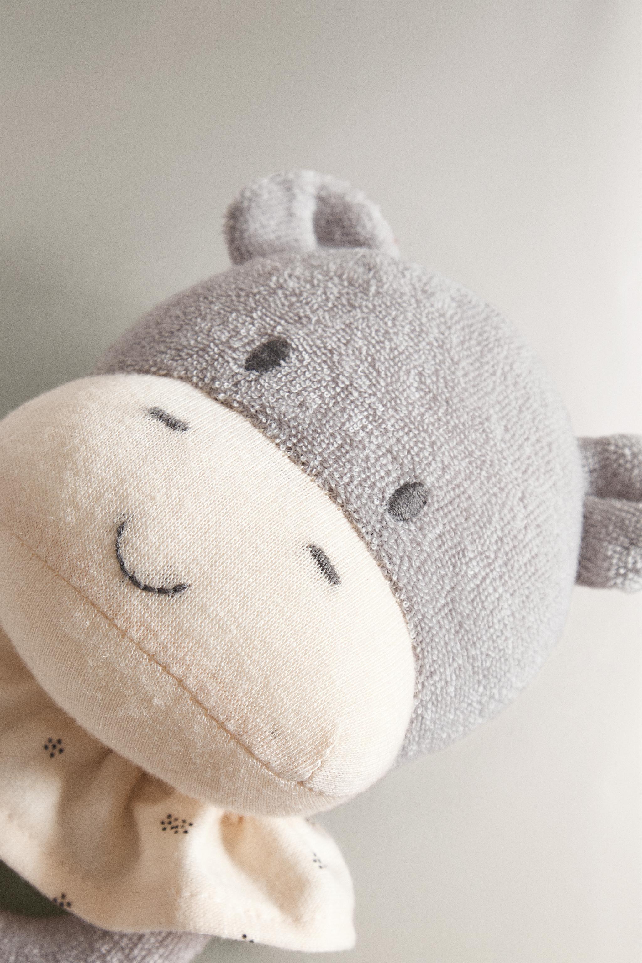 HIPPOさま HIPPOPOTAMUS BABY PLUSH TOY RATTLE - Gray | ZARA Canada