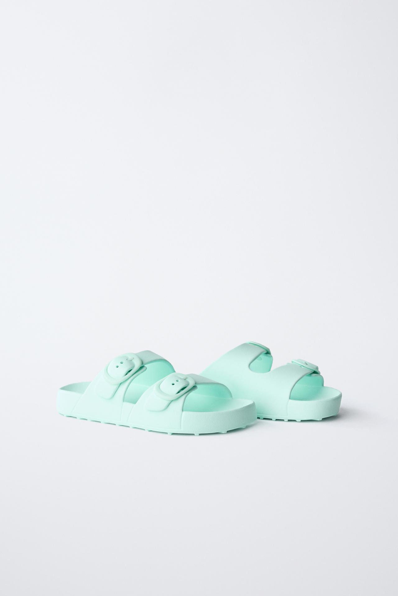 BUCKLED RUBBERISED SANDALS — Turquoise blue