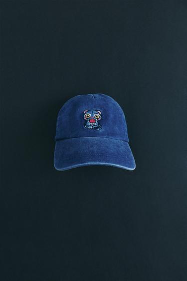 قبعة بحافة أمامية بمظهر مغسول KPOP DEMON HUNTERS™ NETFLIX © - أزرق by Zara