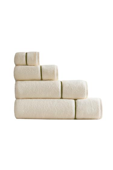 EMBROIDERED TRIM BATH TOWEL - mid khaki by Zara