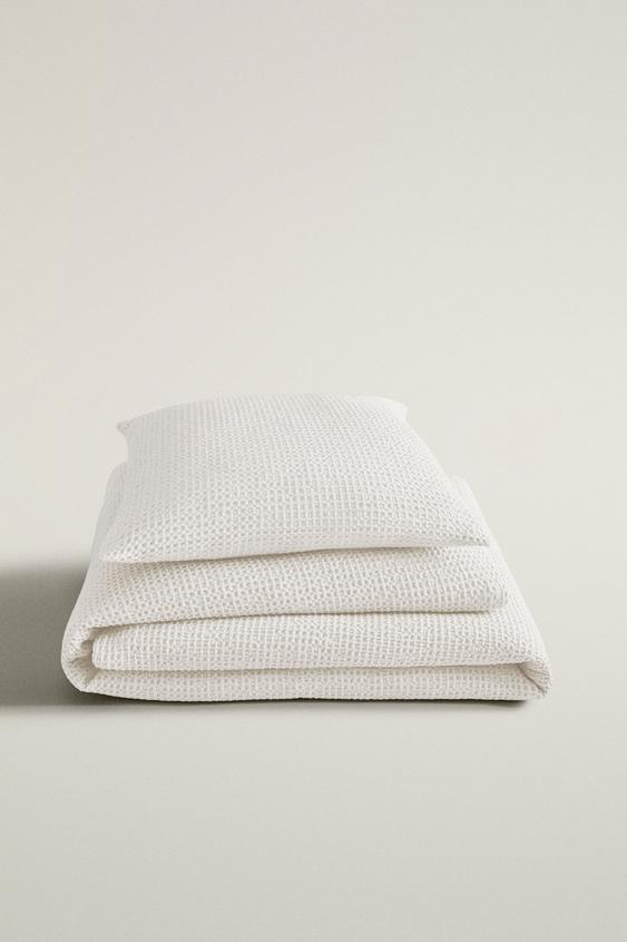 Zara MINI WAFFLE BEDSPREAD - White - Image 0