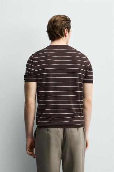 T-SHIRT EN MAILLE COUPE REGULAR - rayures de Zara - Image 2