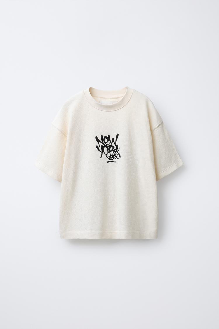 TEXTURED GRAFFITI PRINT T-SHIRT