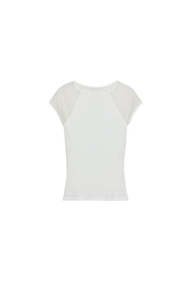 Front view of a fitted raw/beige t-shirt, crew neck, short sleeves, fabric mix on the shoulders.