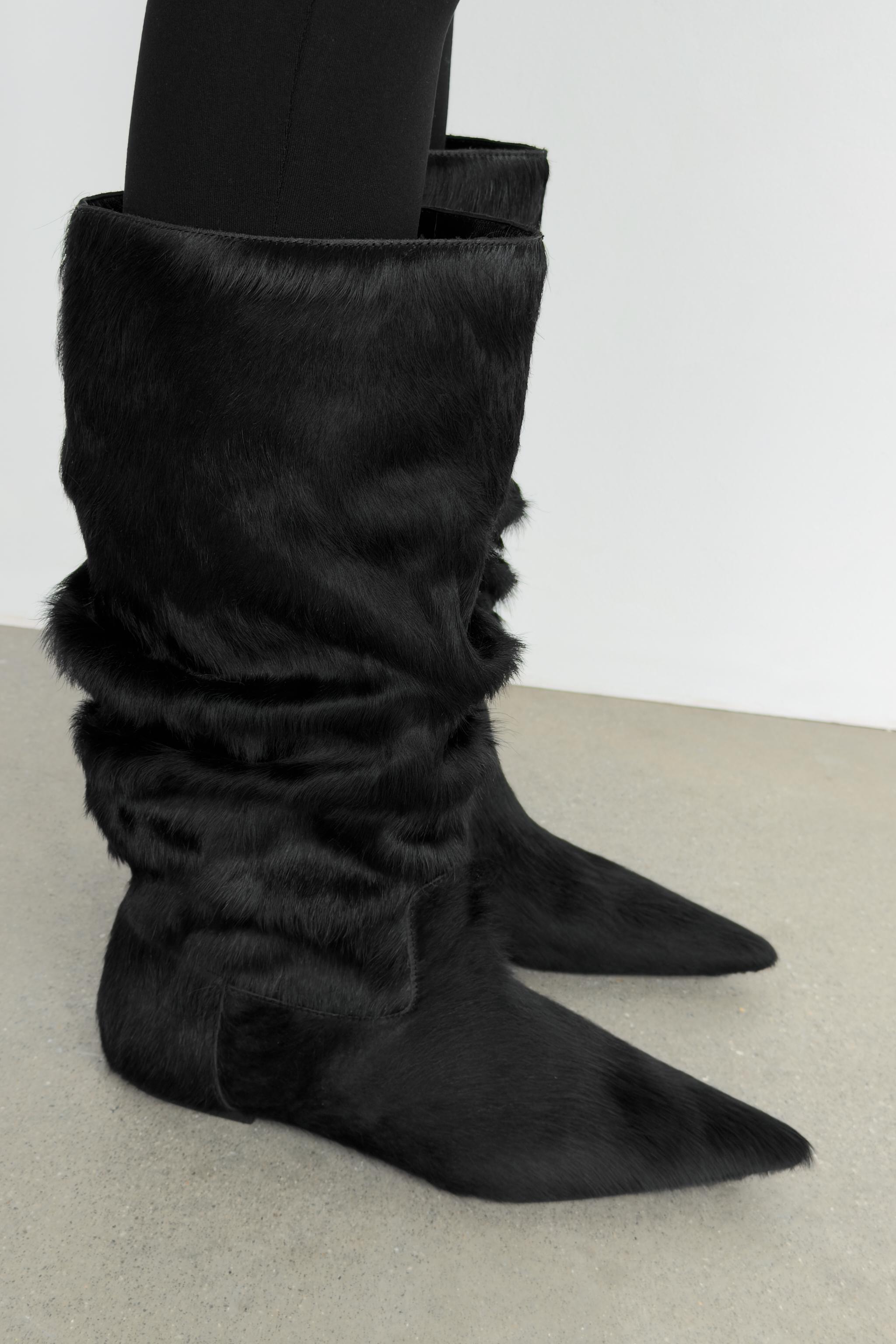 CATS TEXTURED LEATHER RUCHED BOOTS