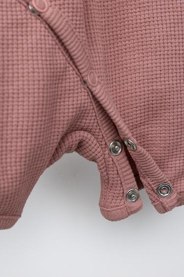 SHORT WAFFLE-KNIT SLEEPSUIT - Pink by Zara