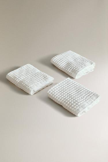 WAFFLE COTTON GUEST TOWEL (PACK OF 3) — White 2