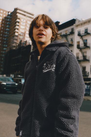 FAUX SHEARLING OVERSHIRT WITH REMOVABLE HOOD AND EMBROIDERED ZOO YORK® X ZARA DETAIL - Grey by Zara