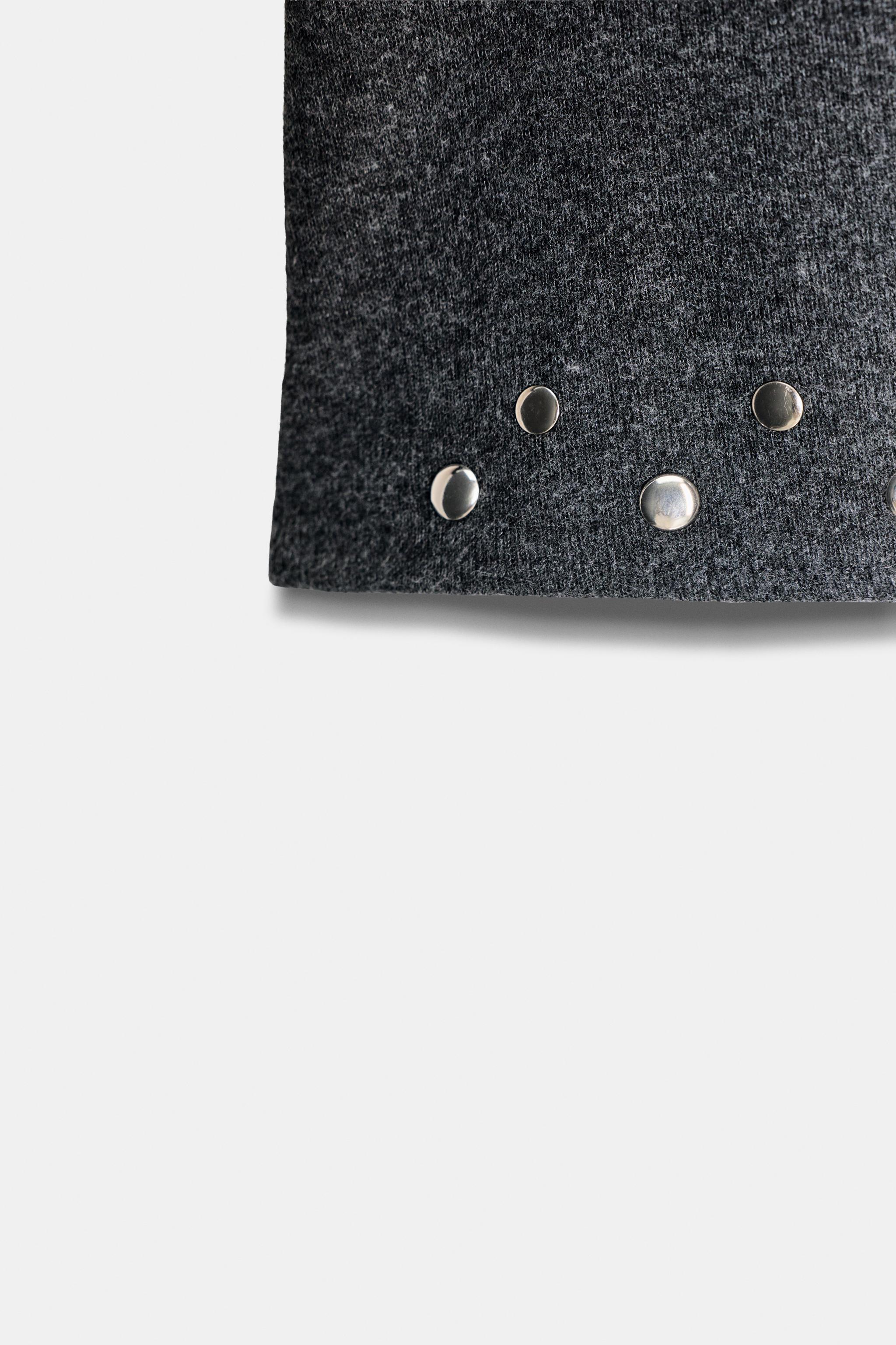 ROBE COURTE SOFT À CLOUS