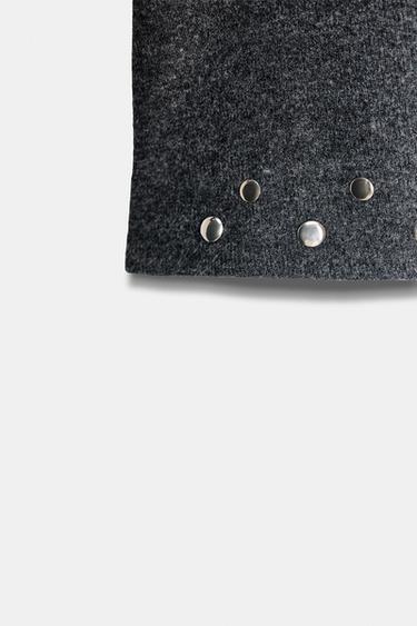 ROBE COURTE SOFT À CLOUS - Gris anthracite de Zara - Image 5