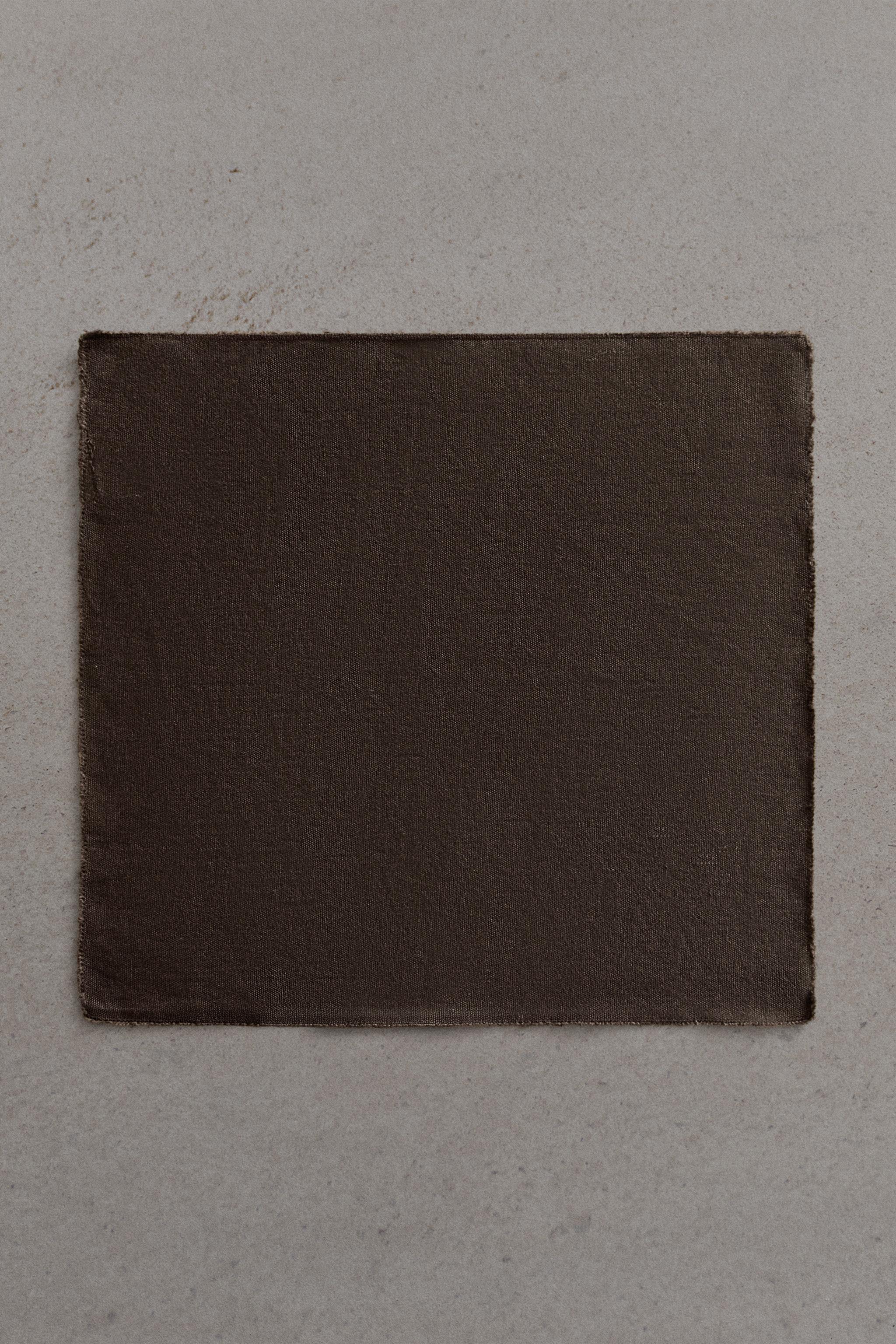 NAPKIN 01 — Brown