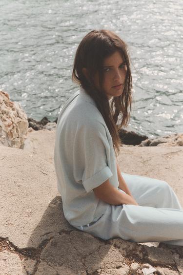 CHEMISE FLUIDE À MANCHES COURTES - Bleu clair de Zara - Image 4