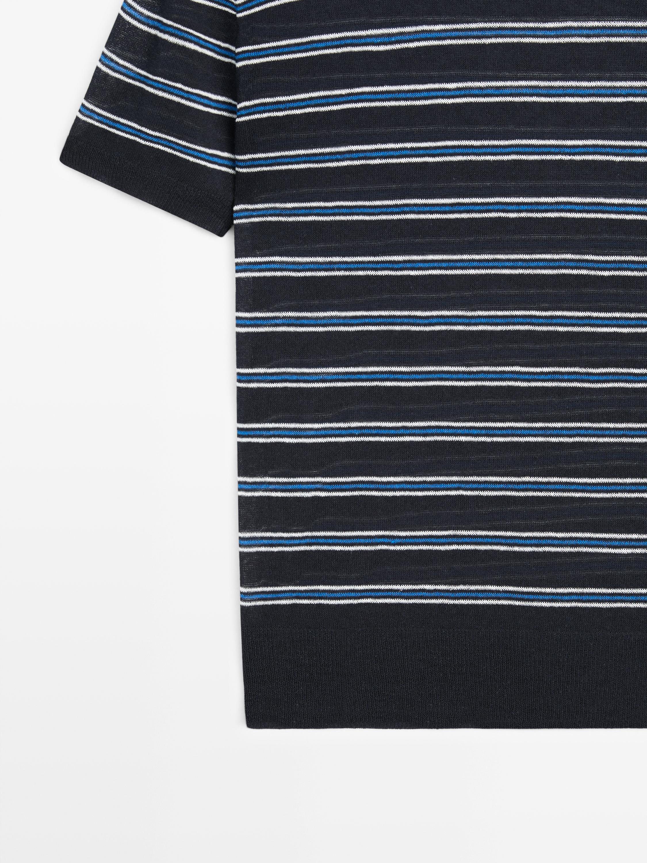 Short sleeve sweater with striped detail