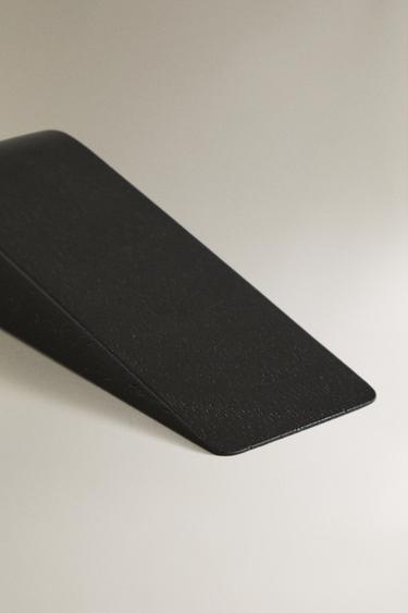 WOODEN DOORSTOP - Black by Zara - Image 2