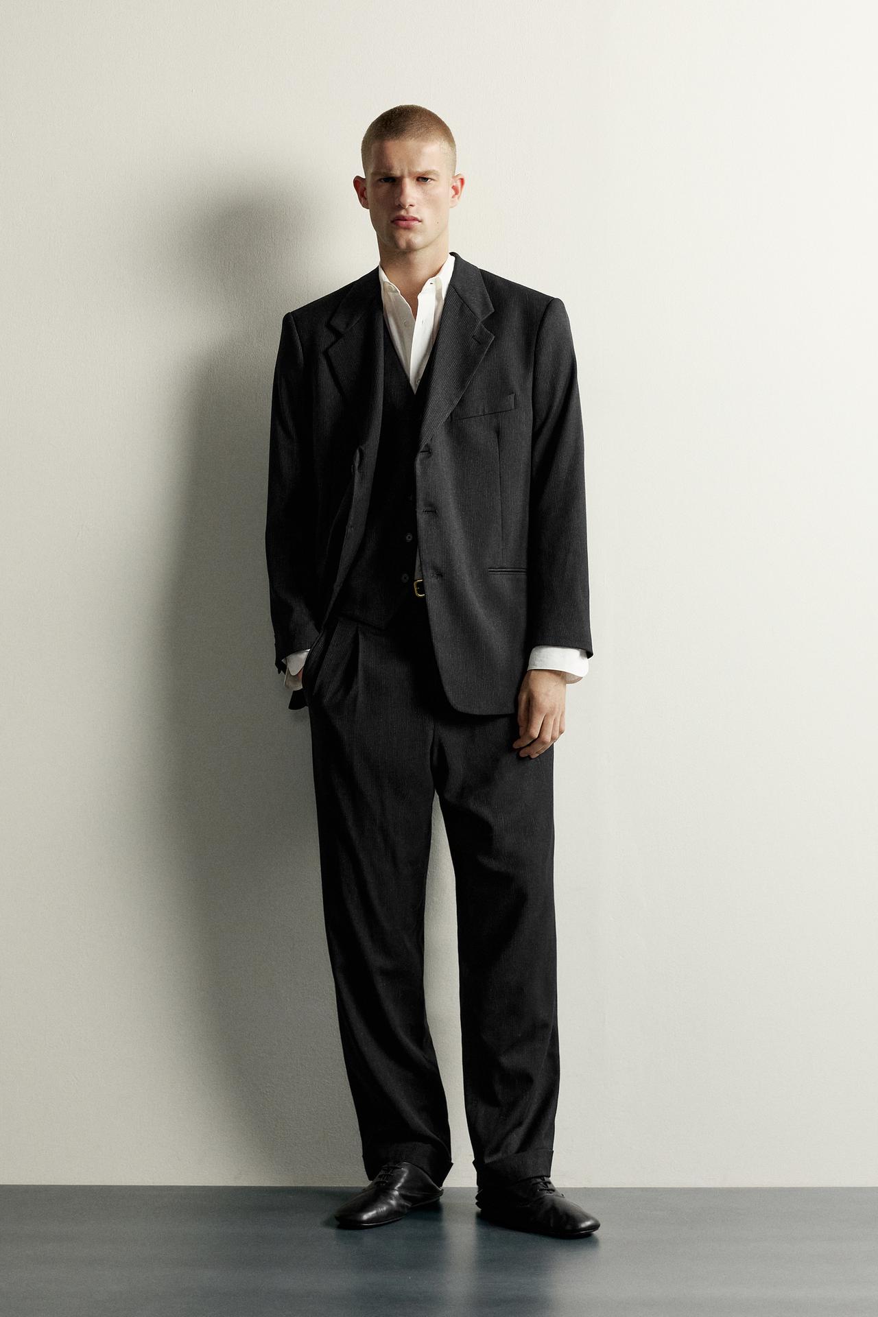 STRIPED RELAXED FIT SUIT