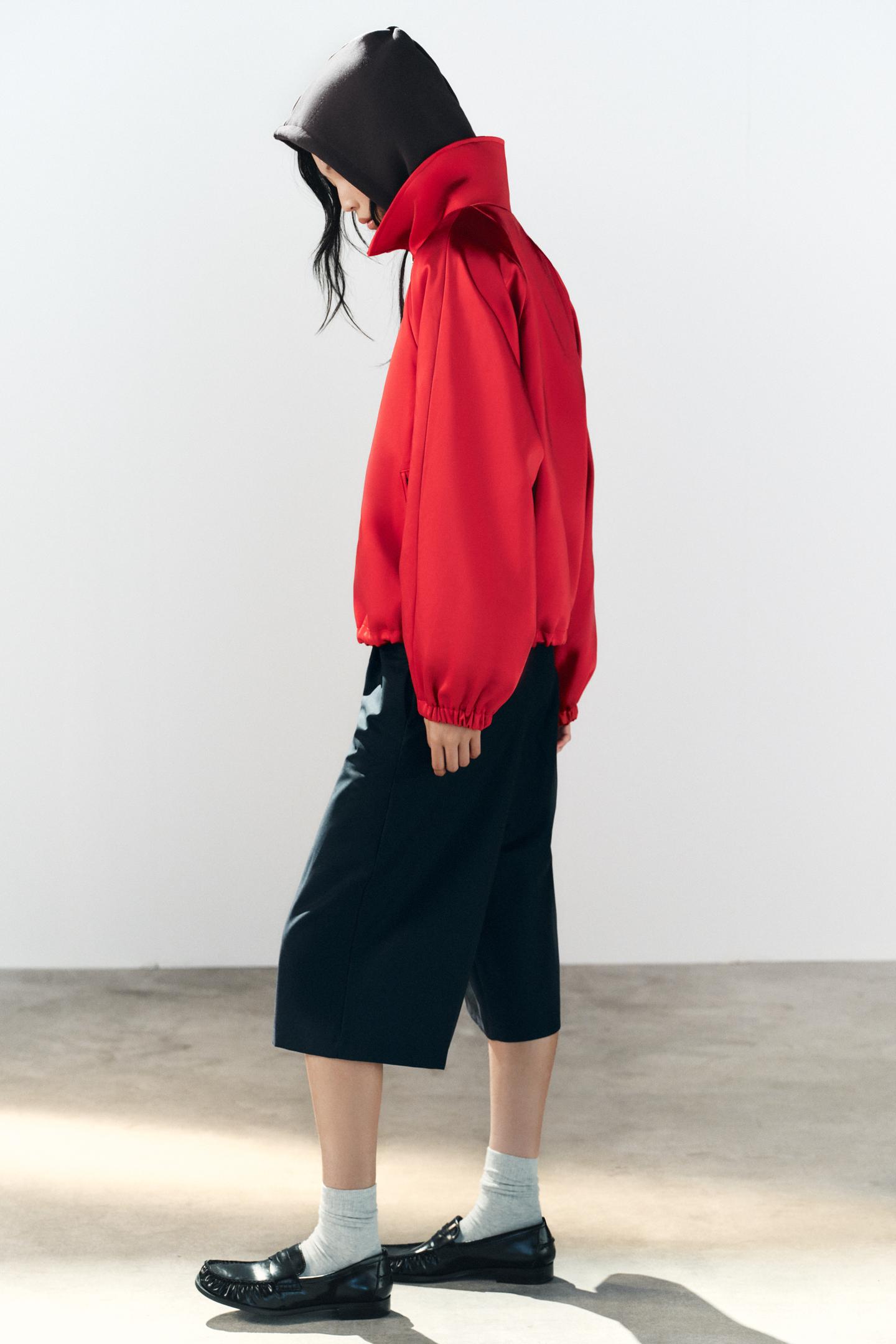 Женская куртка Zara Satin Jacket with Shoulder Pads, цвет: Красный — фото 4