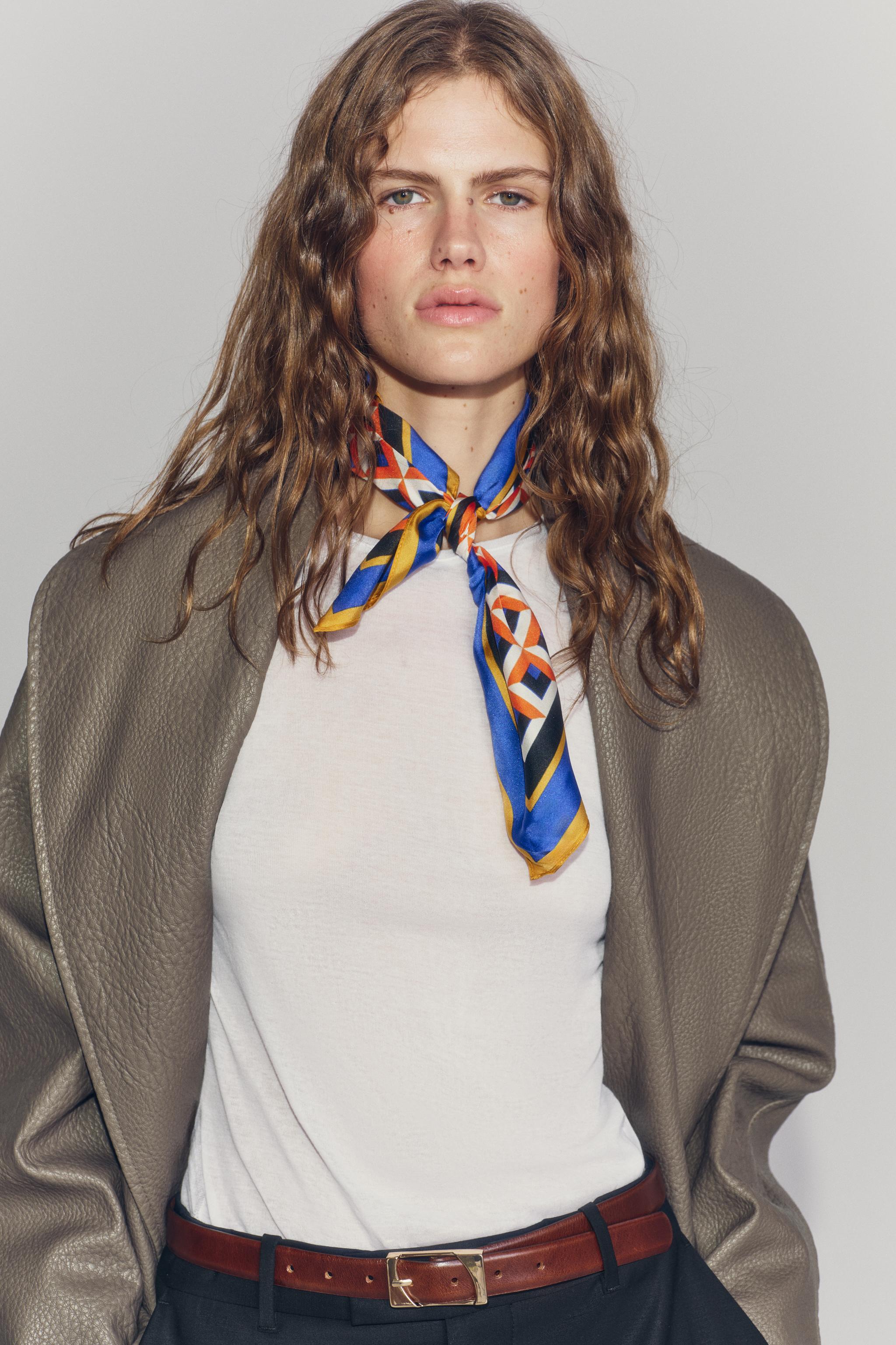 Женские аксессуары Zara 100% SILK PRINTED SCARF