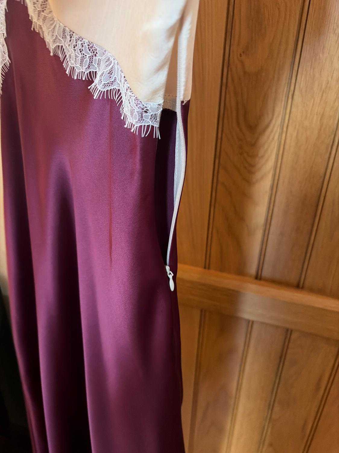 SATIN MIDI DRESS WITH LACE TRIM - Image 3
