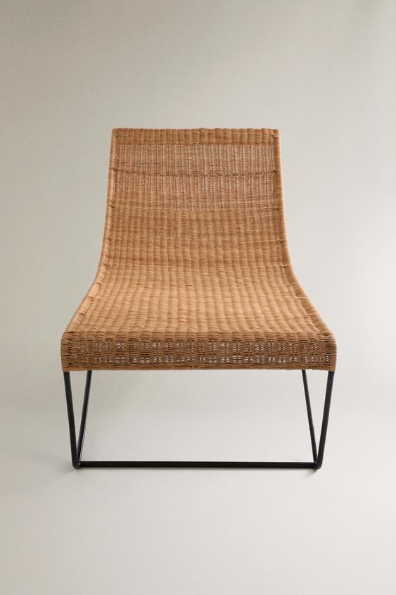LIEGESTUHL AUS RATTAN UND METALL Braun ZARA Deutschland / Germany