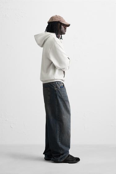 SWEAT À CAPUCHE BASIQUE - Gris perle de Zara - Image 3