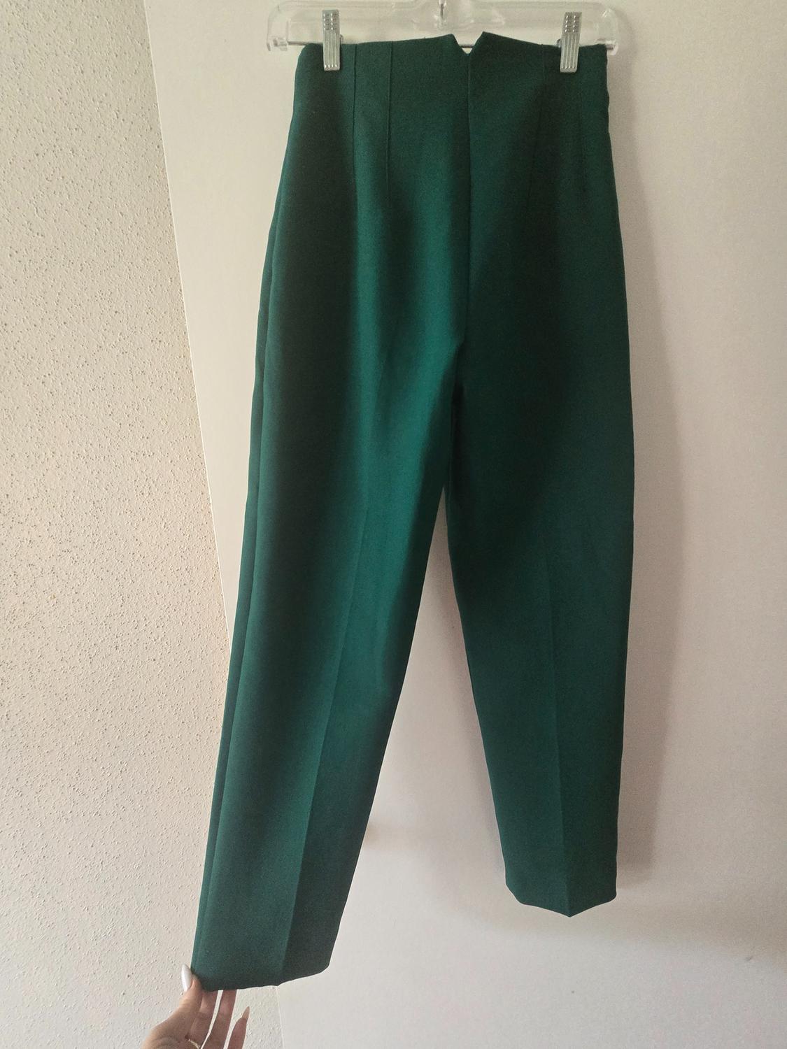 HIGH-WAISTED PANTS WITH DARTS