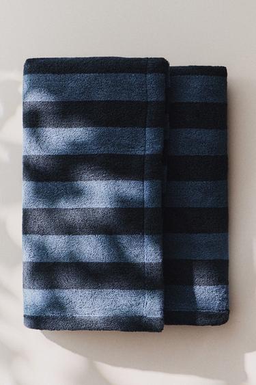 SERVIETTE DE PLAGE RAYURES CONTRASTANTES - Bleus de Zara